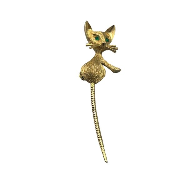 Vintage Cute Cat Kitten Pin Brooch Long Dangling Tail Gold Tone and Green Eyes - Picture 1 of 5